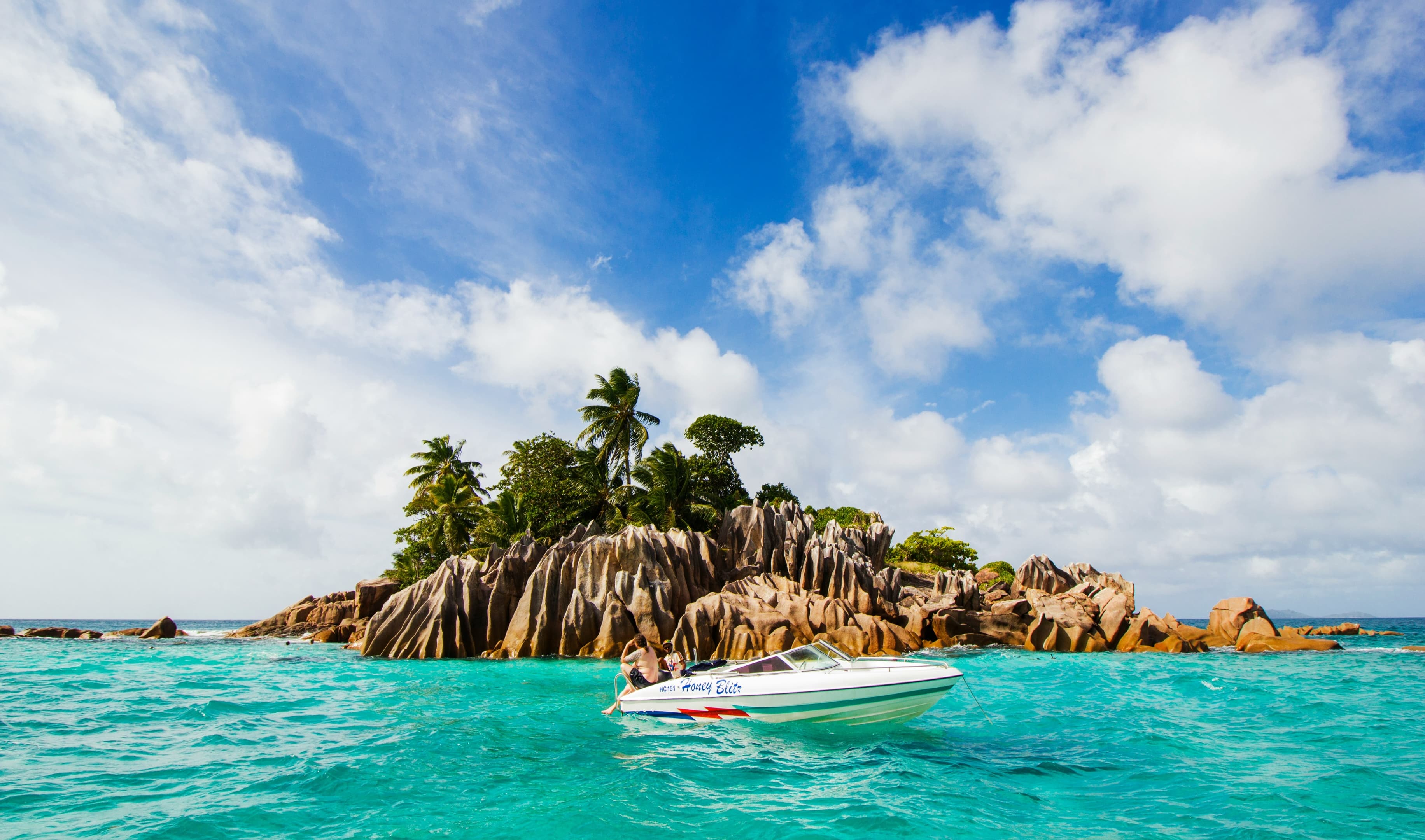 Frontier_Yachting_Seychelles_2.jpg