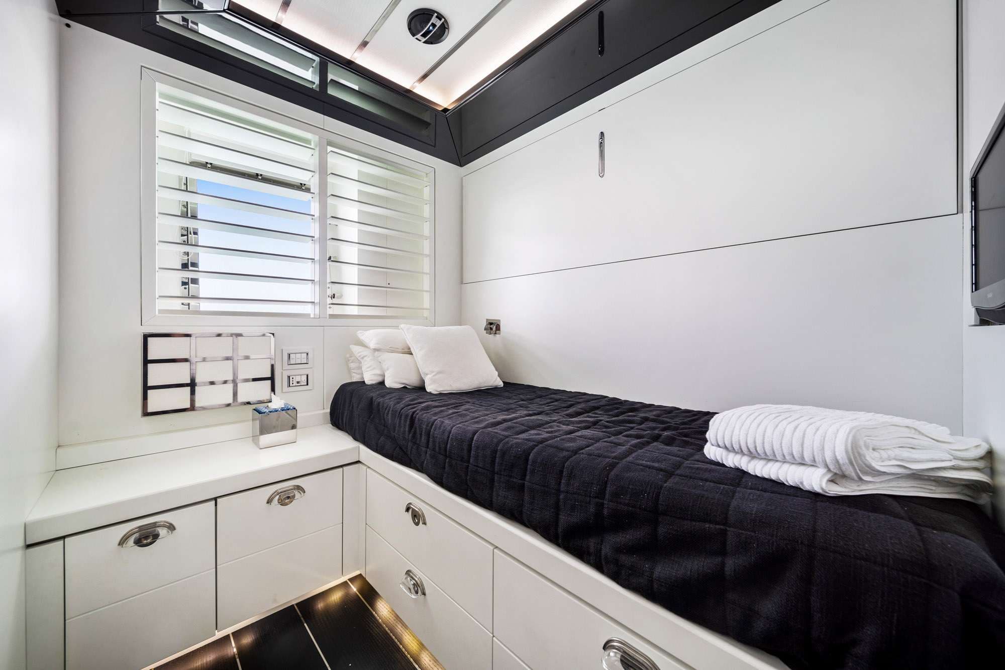 120 DOUBLE SHOT - Image 13