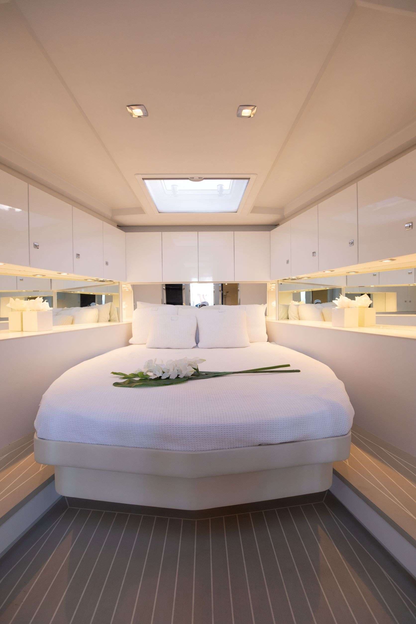 55 VAN DUTCH - Image 6