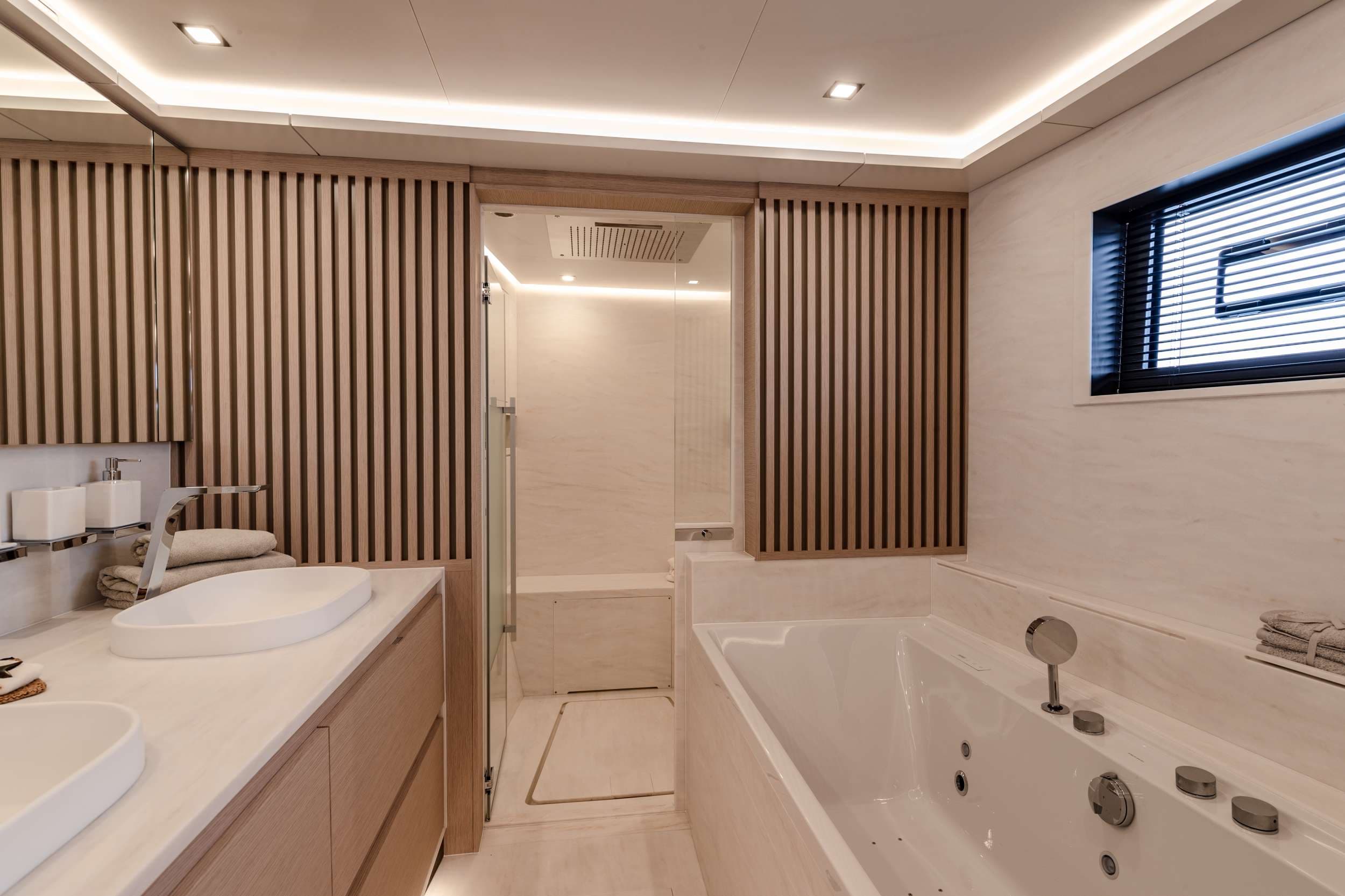 SERENISSIMA III - Image 7